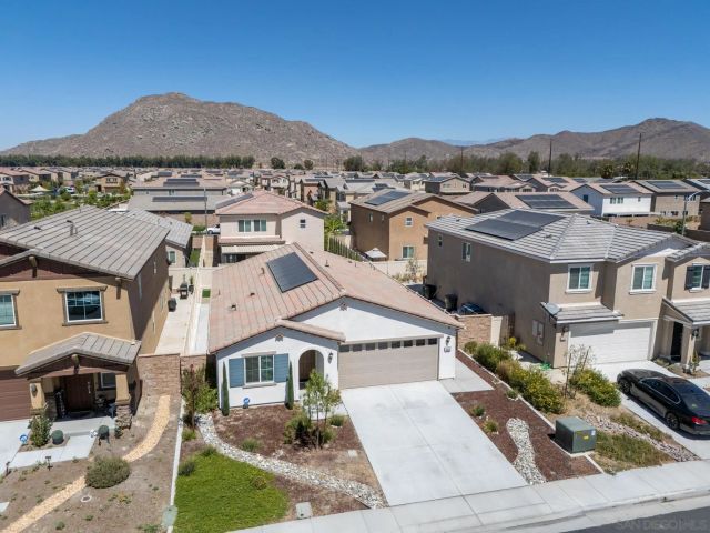 30800 ACAPPELLA DR., Winchester, CA 92596