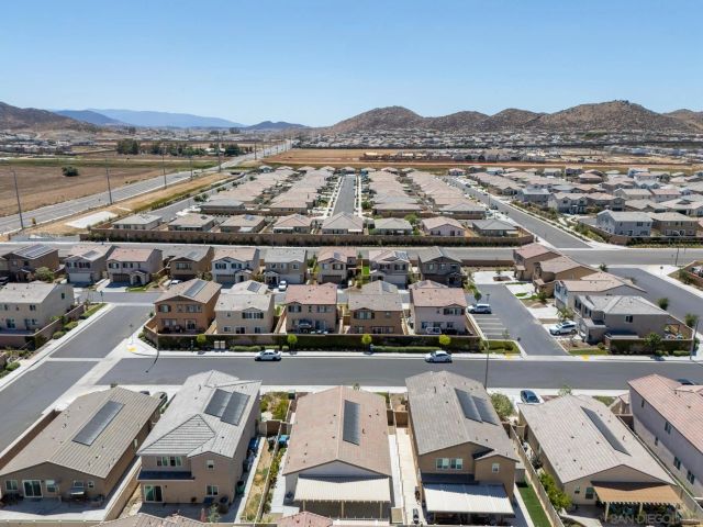 30800 ACAPPELLA DR., Winchester, CA 92596