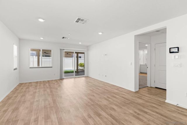 30800 ACAPPELLA DR., Winchester, CA 92596