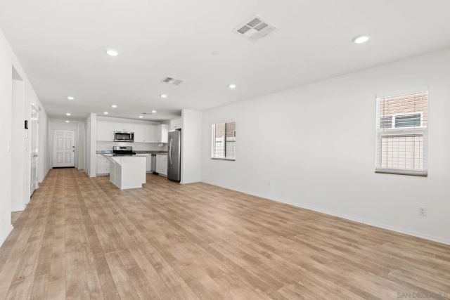 30800 ACAPPELLA DR., Winchester, CA 92596