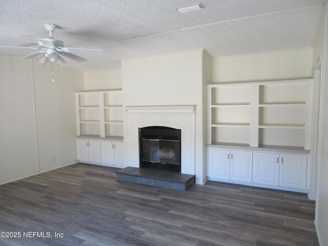 131 MANDRAKE Street, Middleburg, FL 32068