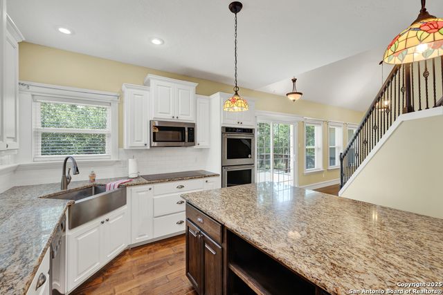 204 FALLING HLS, New Braunfels, TX 78132