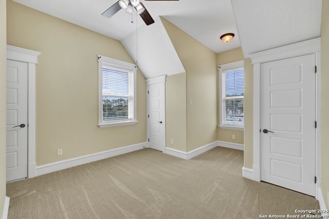 204 FALLING HLS, New Braunfels, TX 78132