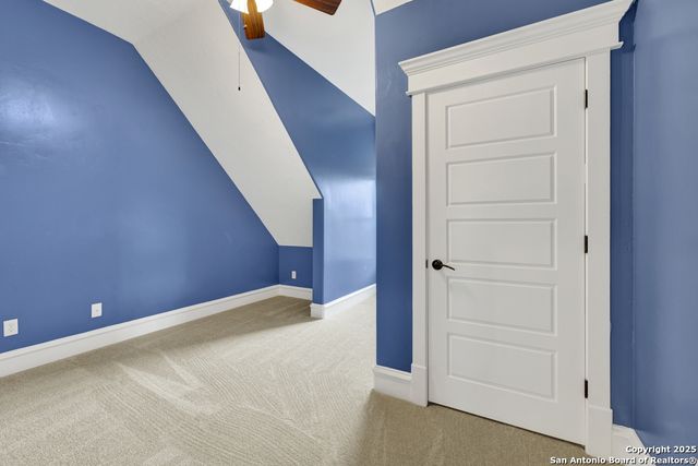 204 FALLING HLS, New Braunfels, TX 78132