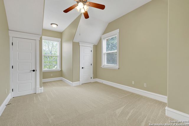 204 FALLING HLS, New Braunfels, TX 78132
