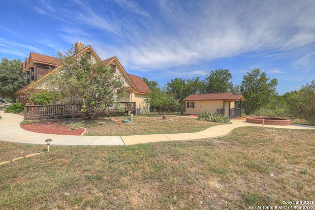 204 FALLING HLS, New Braunfels, TX 78132
