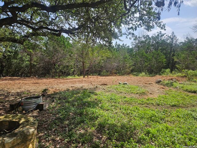 204 FALLING HLS, New Braunfels, TX 78132