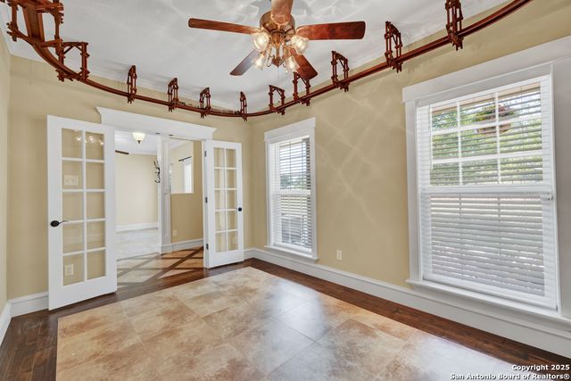 204 FALLING HLS, New Braunfels, TX 78132