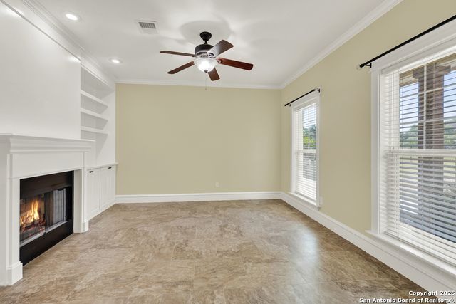 204 FALLING HLS, New Braunfels, TX 78132