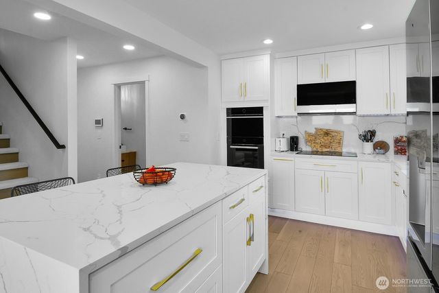 131 Glennwood, Renton, WA 98056