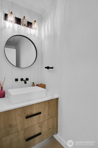 131 Glennwood, Renton, WA 98056