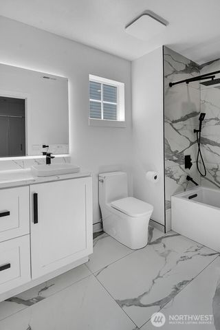 131 Glennwood, Renton, WA 98056