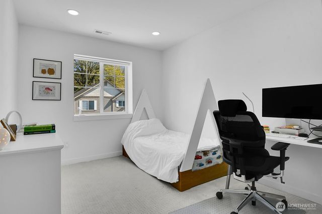 131 Glennwood, Renton, WA 98056