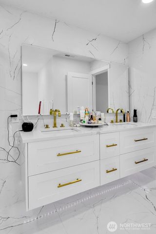 131 Glennwood, Renton, WA 98056