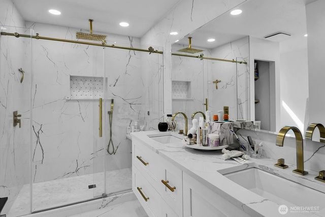 131 Glennwood, Renton, WA 98056