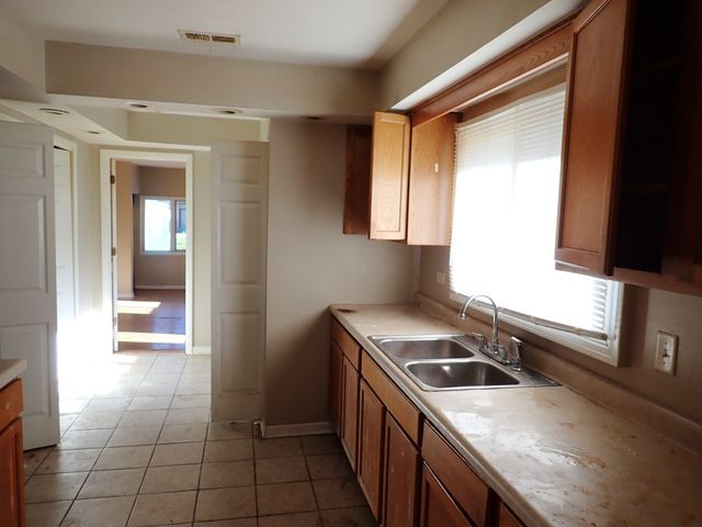 365 WAVERLY Street, Park Forest, IL 60466