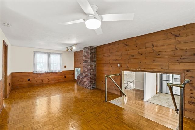 528 Spring St, Hanson, MA 02341