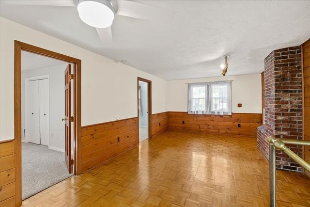 528 Spring St, Hanson, MA 02341