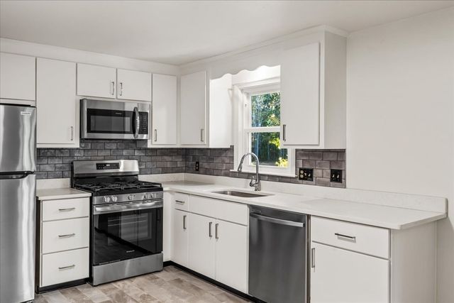 528 Spring St, Hanson, MA 02341