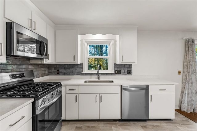 528 Spring St, Hanson, MA 02341