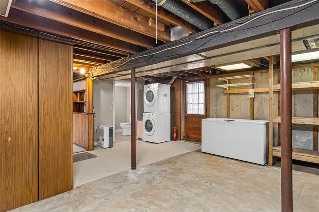 528 Spring St, Hanson, MA 02341
