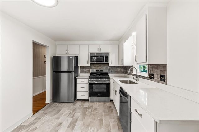 528 Spring St, Hanson, MA 02341