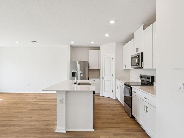12574 HOURGLASS WAY, Dade City, FL 33525