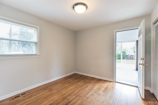 22157 Mauer Street, Saint Clair Shores, MI 48080