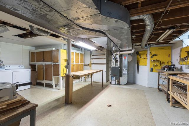 22157 Mauer Street, Saint Clair Shores, MI 48080