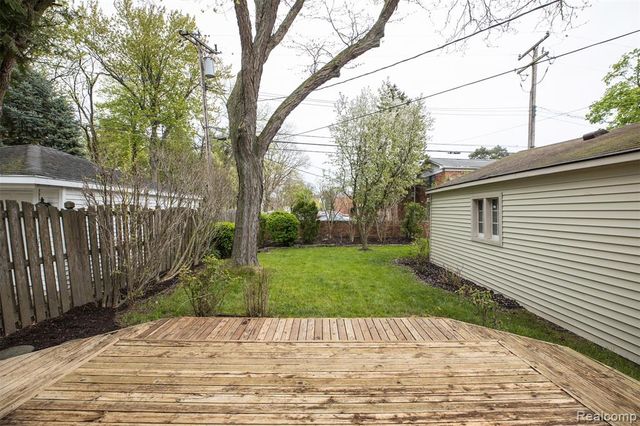 22157 Mauer Street, Saint Clair Shores, MI 48080