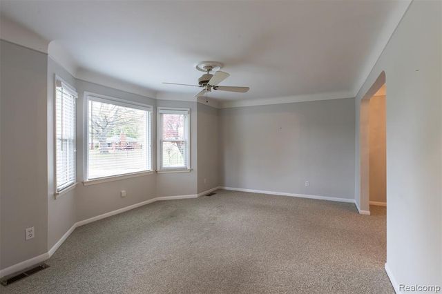 22157 Mauer Street, Saint Clair Shores, MI 48080