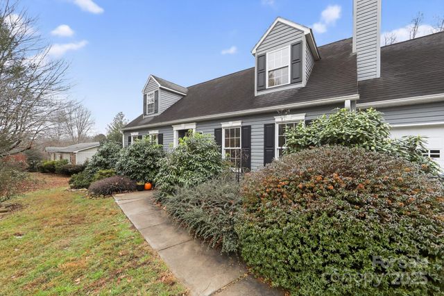 67 Beechwood Drive, Horse Shoe, NC 28742