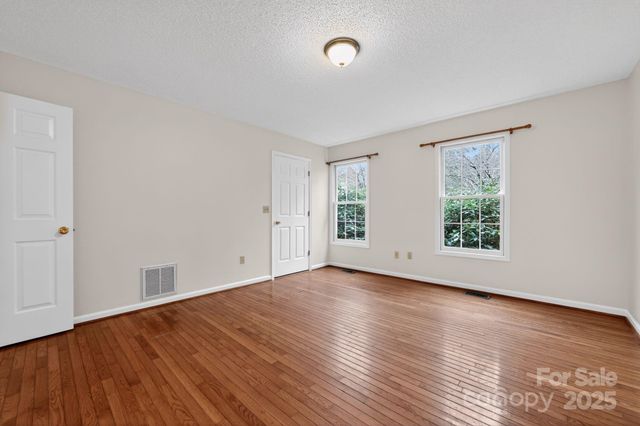 67 Beechwood Drive, Horse Shoe, NC 28742