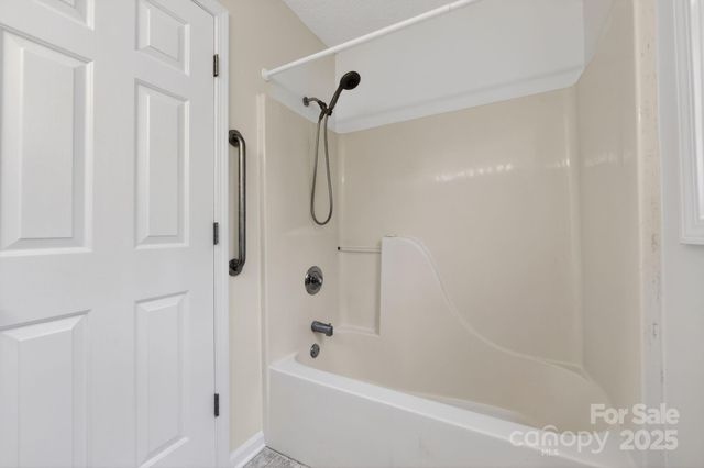 67 Beechwood Drive, Horse Shoe, NC 28742