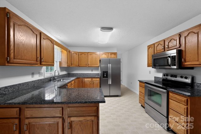 67 Beechwood Drive, Horse Shoe, NC 28742