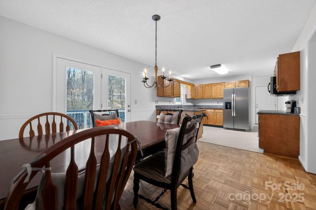 67 Beechwood Drive, Horse Shoe, NC 28742