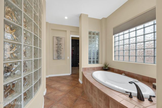 36637 S Desert Sun Drive, Tucson, AZ 85739