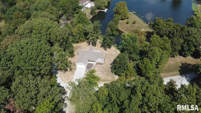 18562 E HILL Street, Mt Vernon, IL 62864