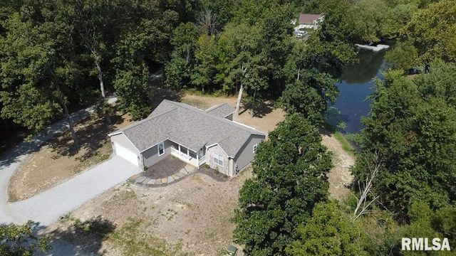 18562 E HILL Street, Mt Vernon, IL 62864