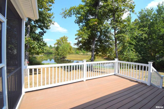 18562 E HILL Street, Mt Vernon, IL 62864