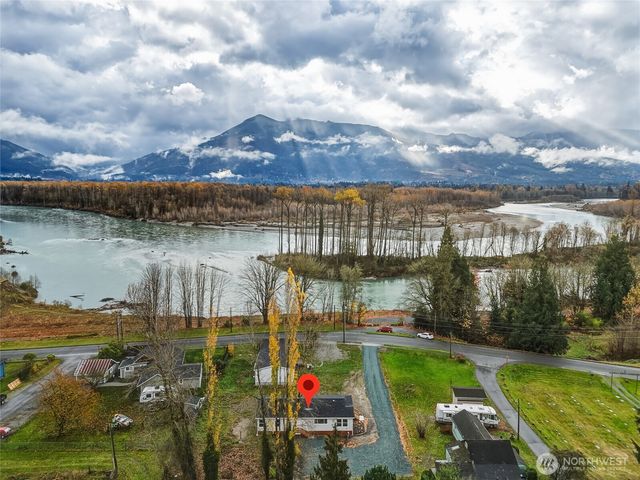 31285 W Main Street, Lyman, WA 98263