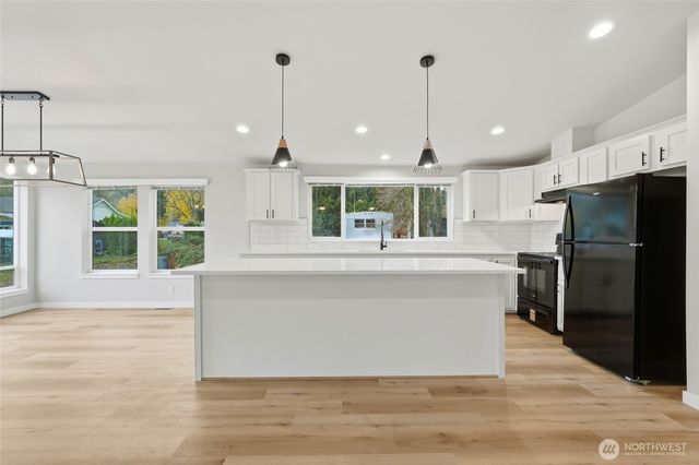 31285 W Main Street, Lyman, WA 98263