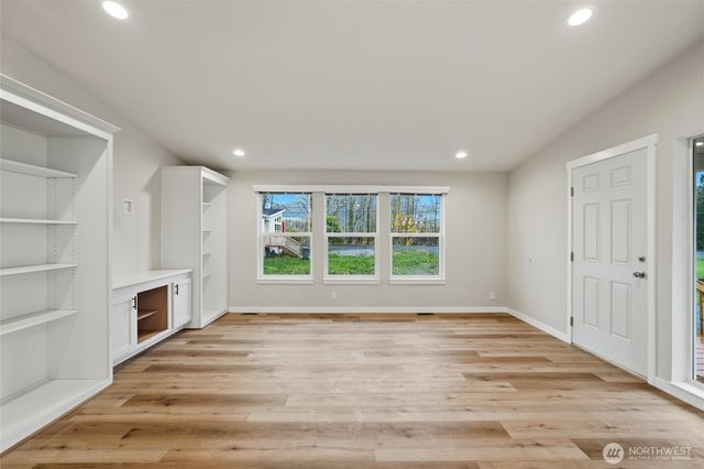 31285 W Main Street, Lyman, WA 98263