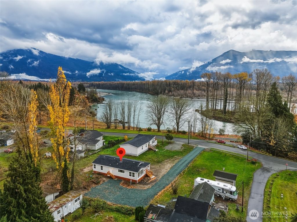 31285 W Main Street, Lyman, WA 98263