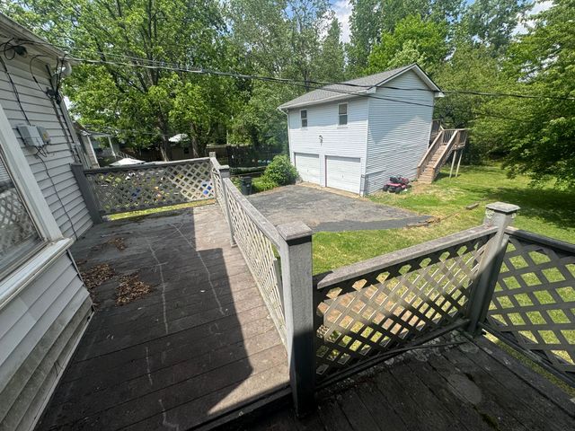 122 Leesway Drive, Lexington, KY 40511