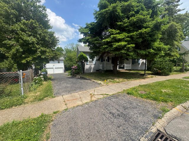 122 Leesway Drive, Lexington, KY 40511