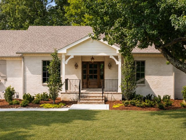 1214 Hunters Trail Dr, Franklin, TN 37069