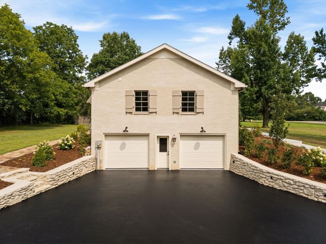 1214 Hunters Trail Dr, Franklin, TN 37069