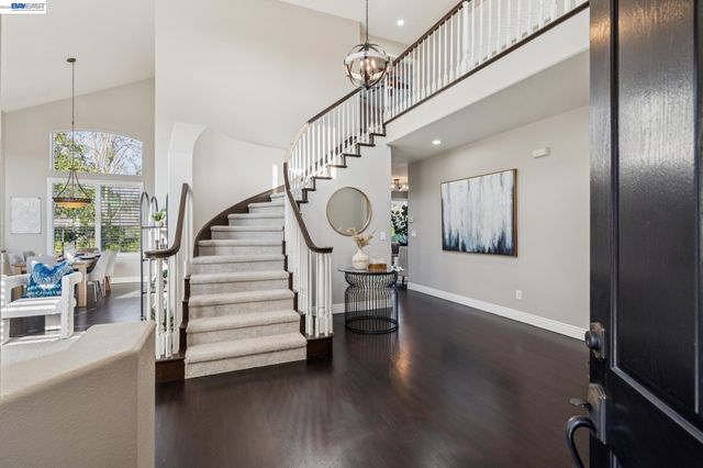 334 Squirrel Ridge Way, Danville, CA 94506