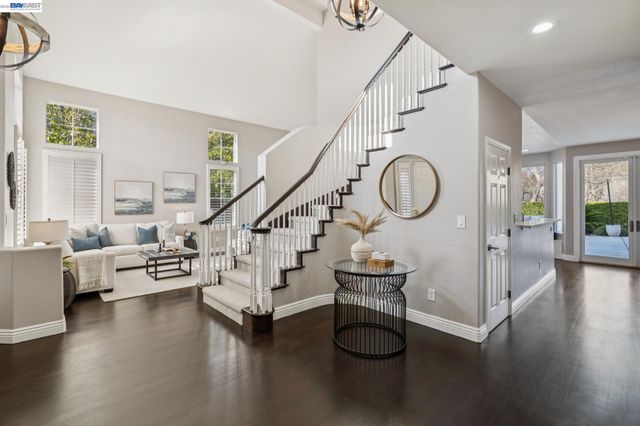 334 Squirrel Ridge Way, Danville, CA 94506